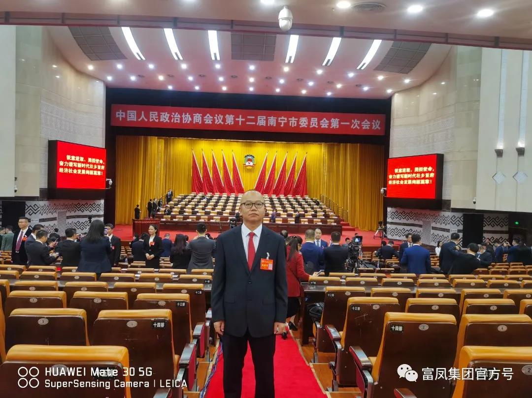 国产午夜麻豆影院在线观看集团