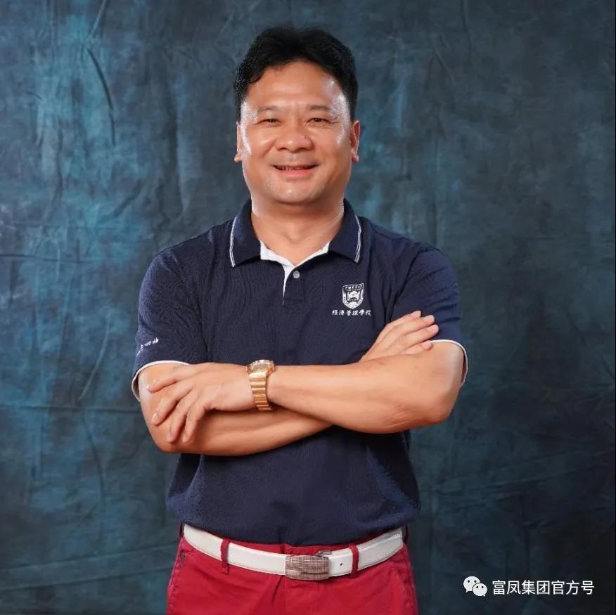 国产午夜麻豆影院在线观看集团