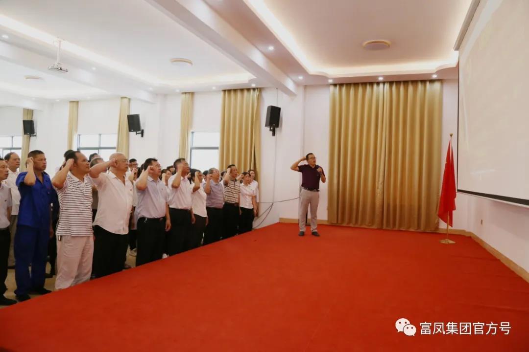 国产午夜麻豆影院在线观看集团